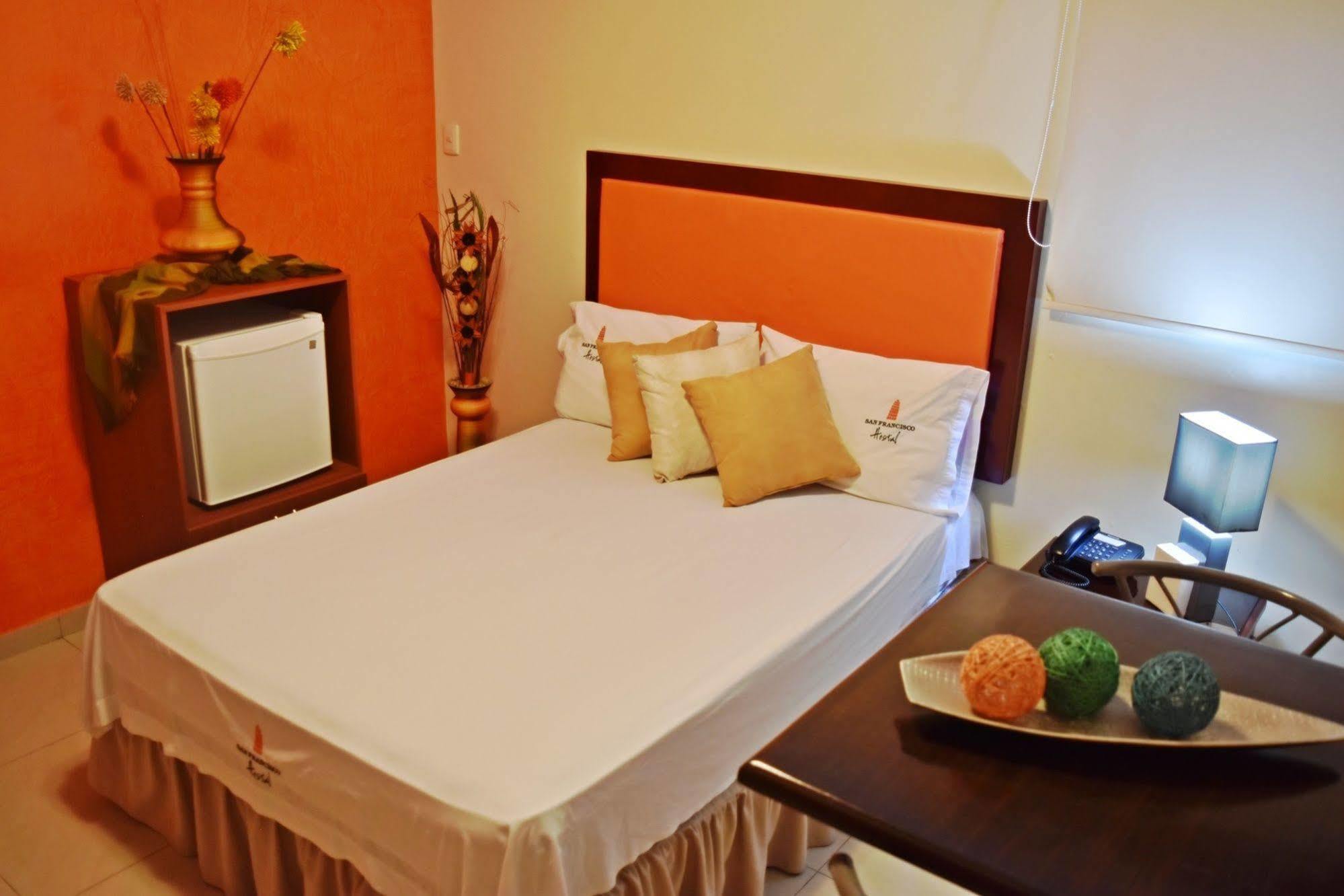 San Francisco Apart Hotel Guayaquil Buitenkant foto